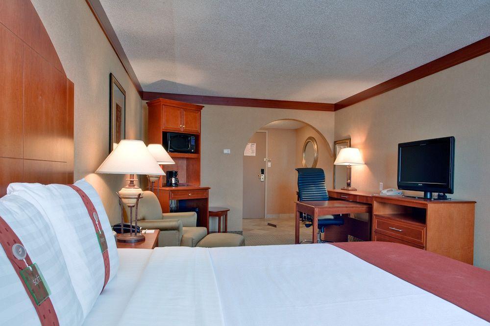 Holiday Inn Sudbury By Ihg Екстер'єр фото