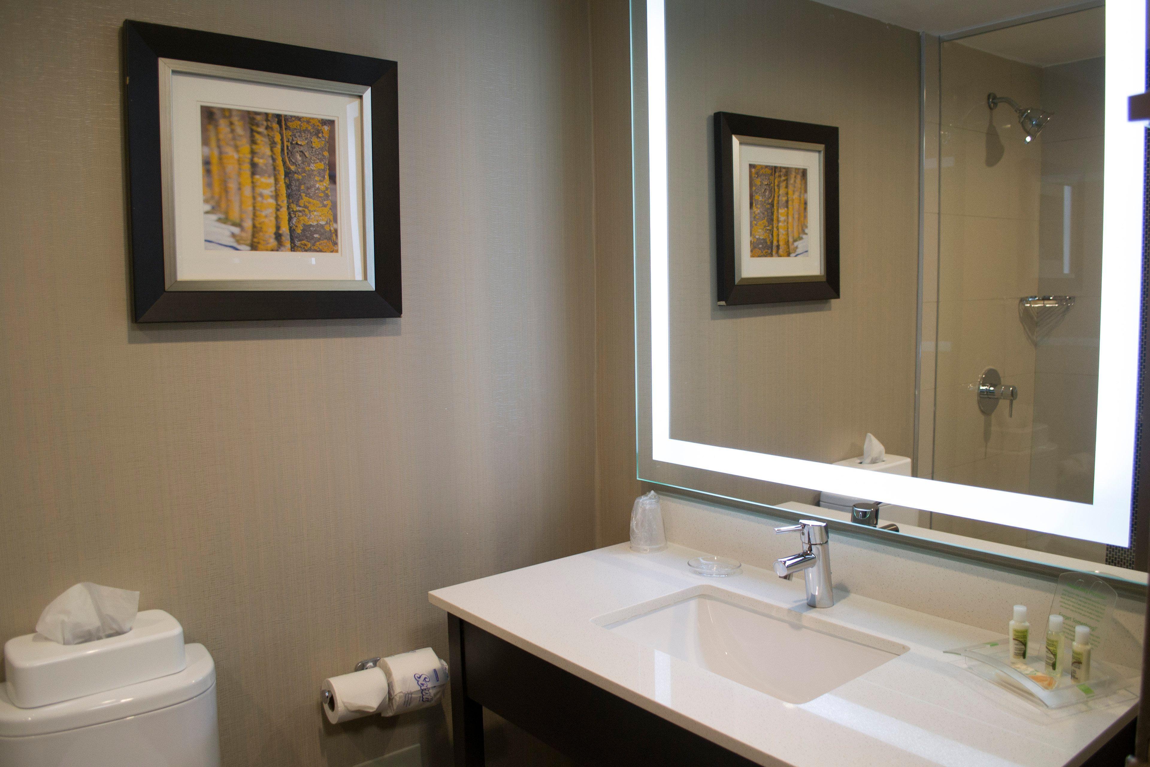 Holiday Inn Sudbury By Ihg Екстер'єр фото