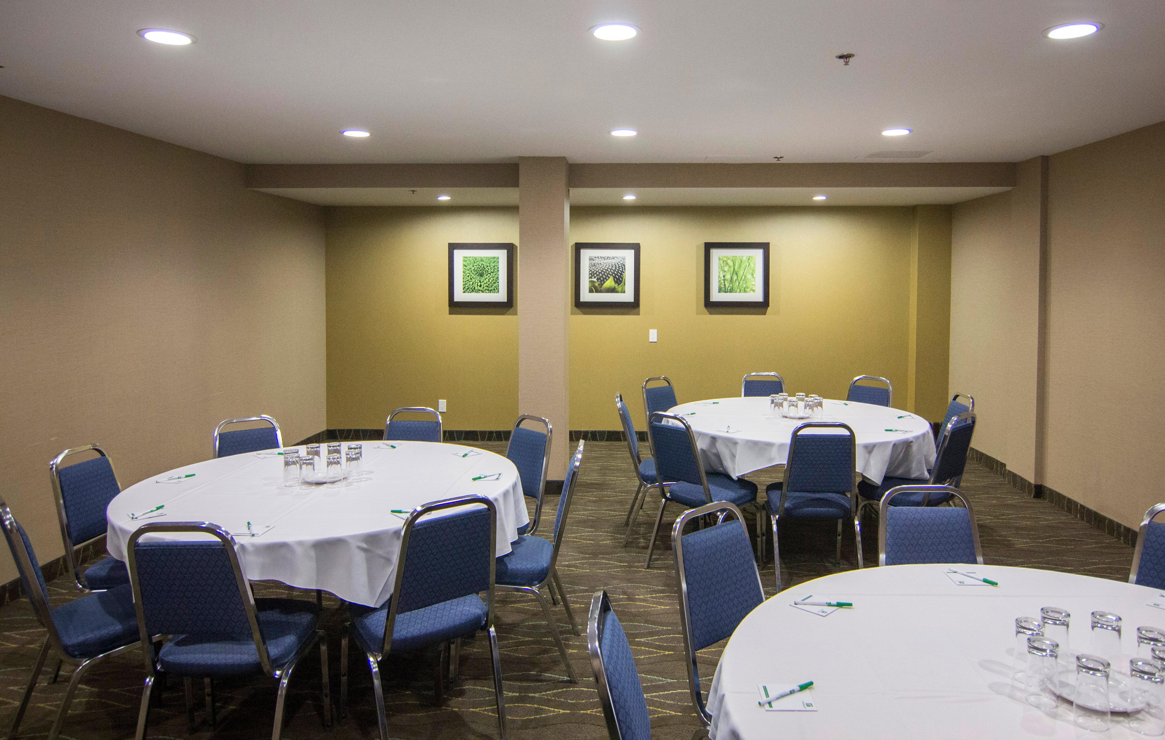 Holiday Inn Sudbury By Ihg Екстер'єр фото