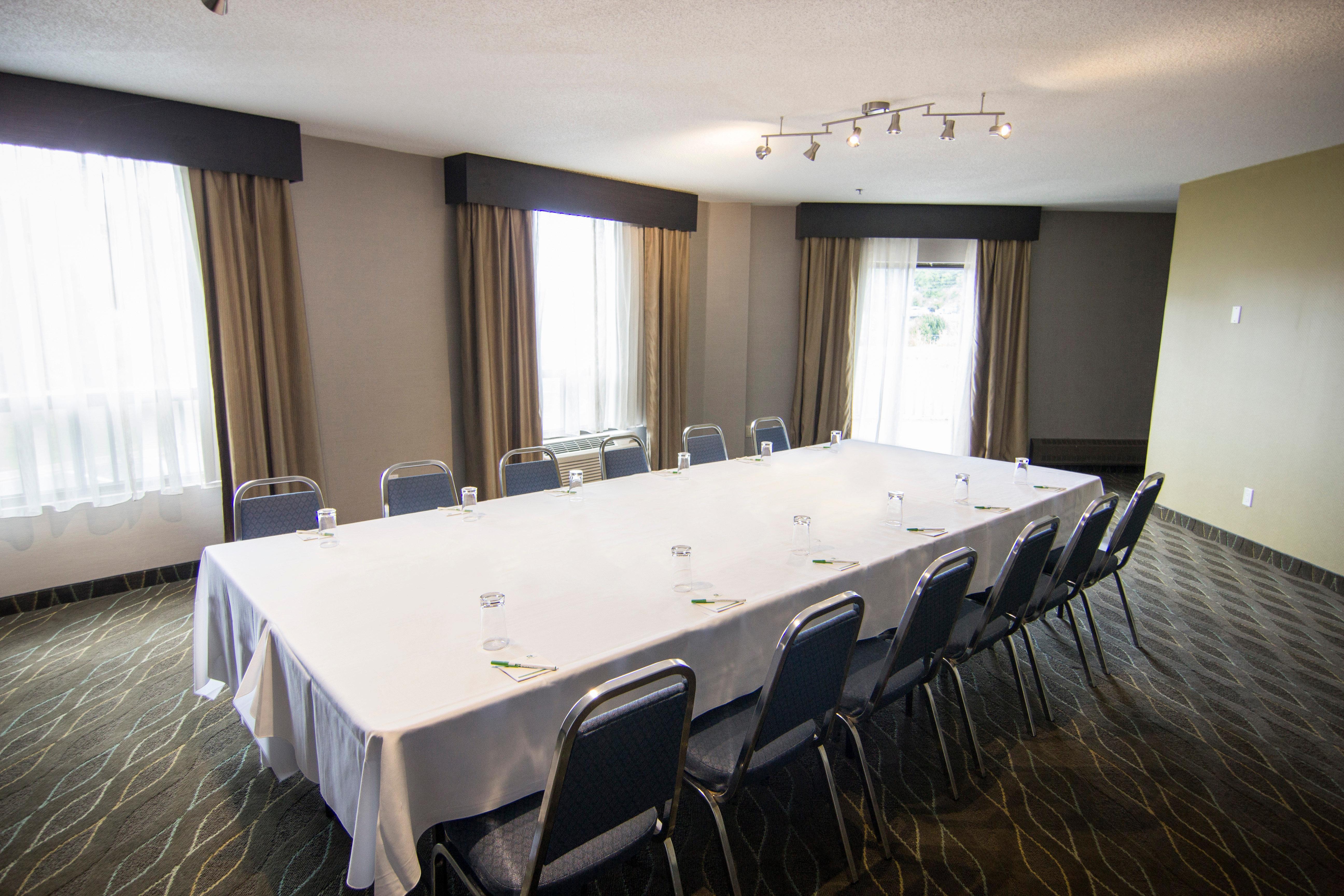 Holiday Inn Sudbury By Ihg Екстер'єр фото