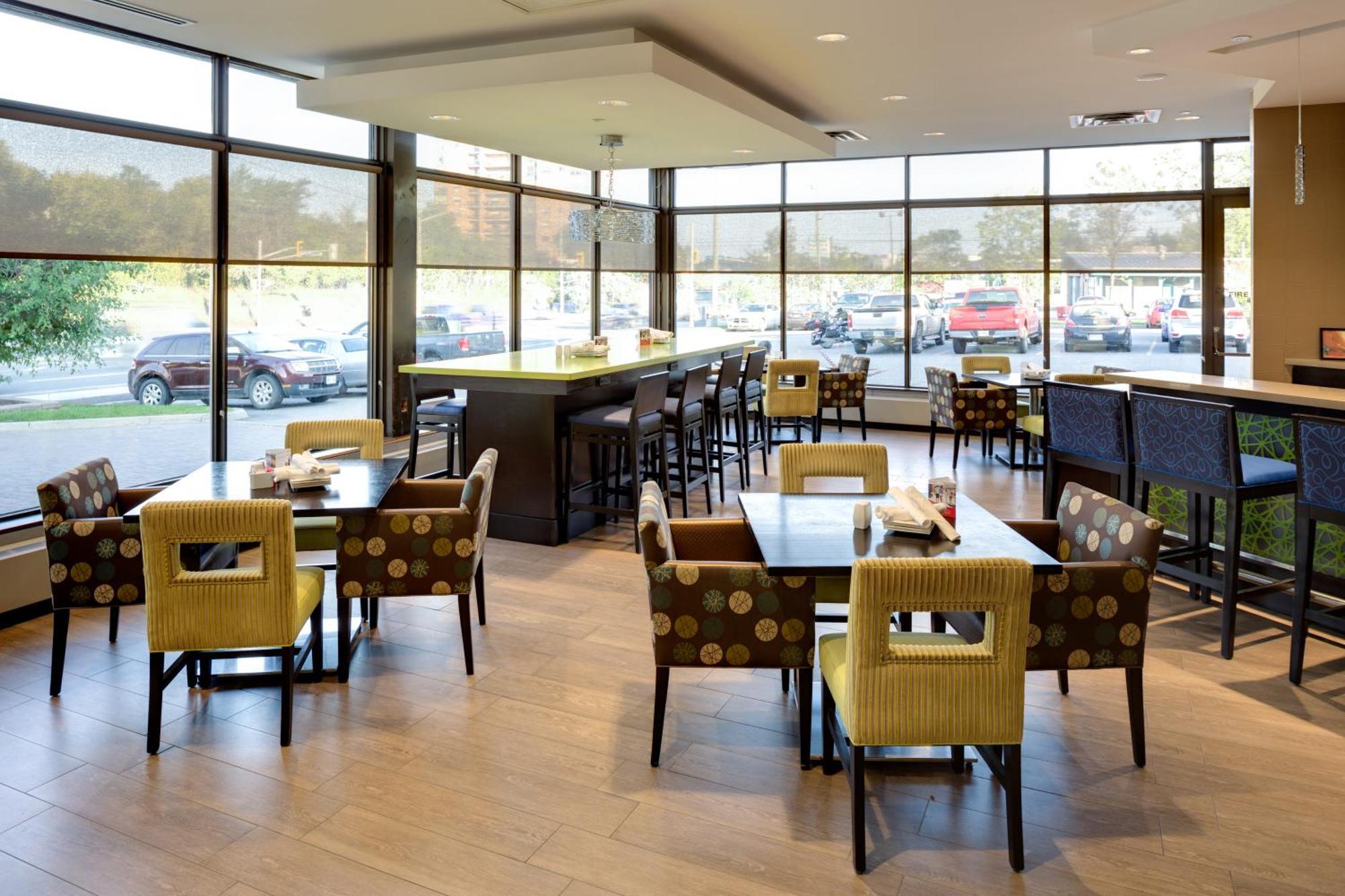 Holiday Inn Sudbury By Ihg Екстер'єр фото