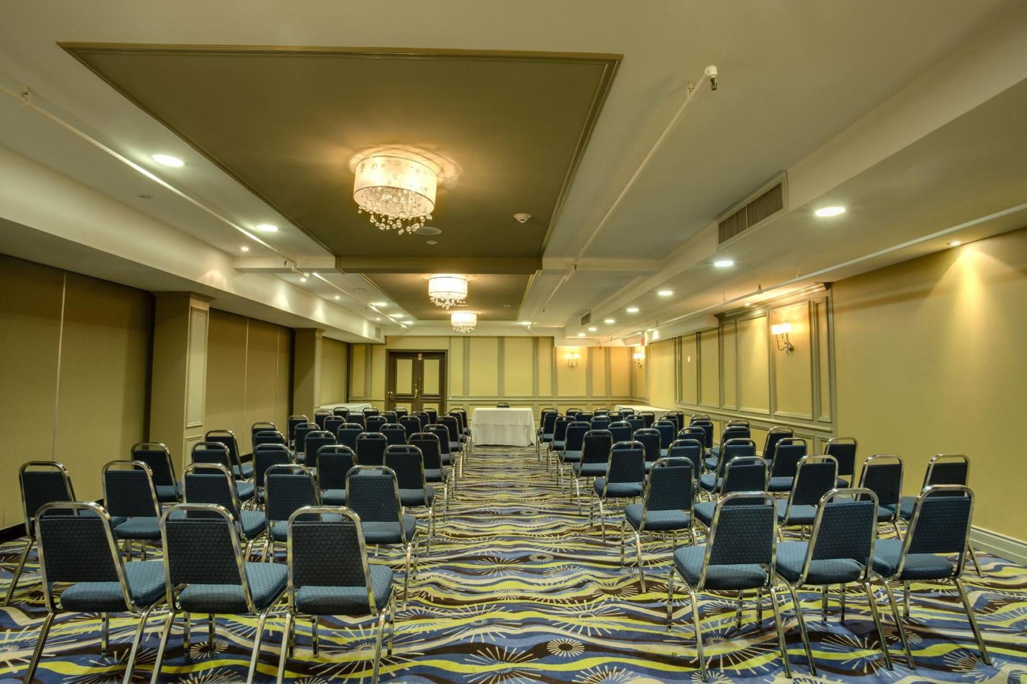 Holiday Inn Sudbury By Ihg Екстер'єр фото