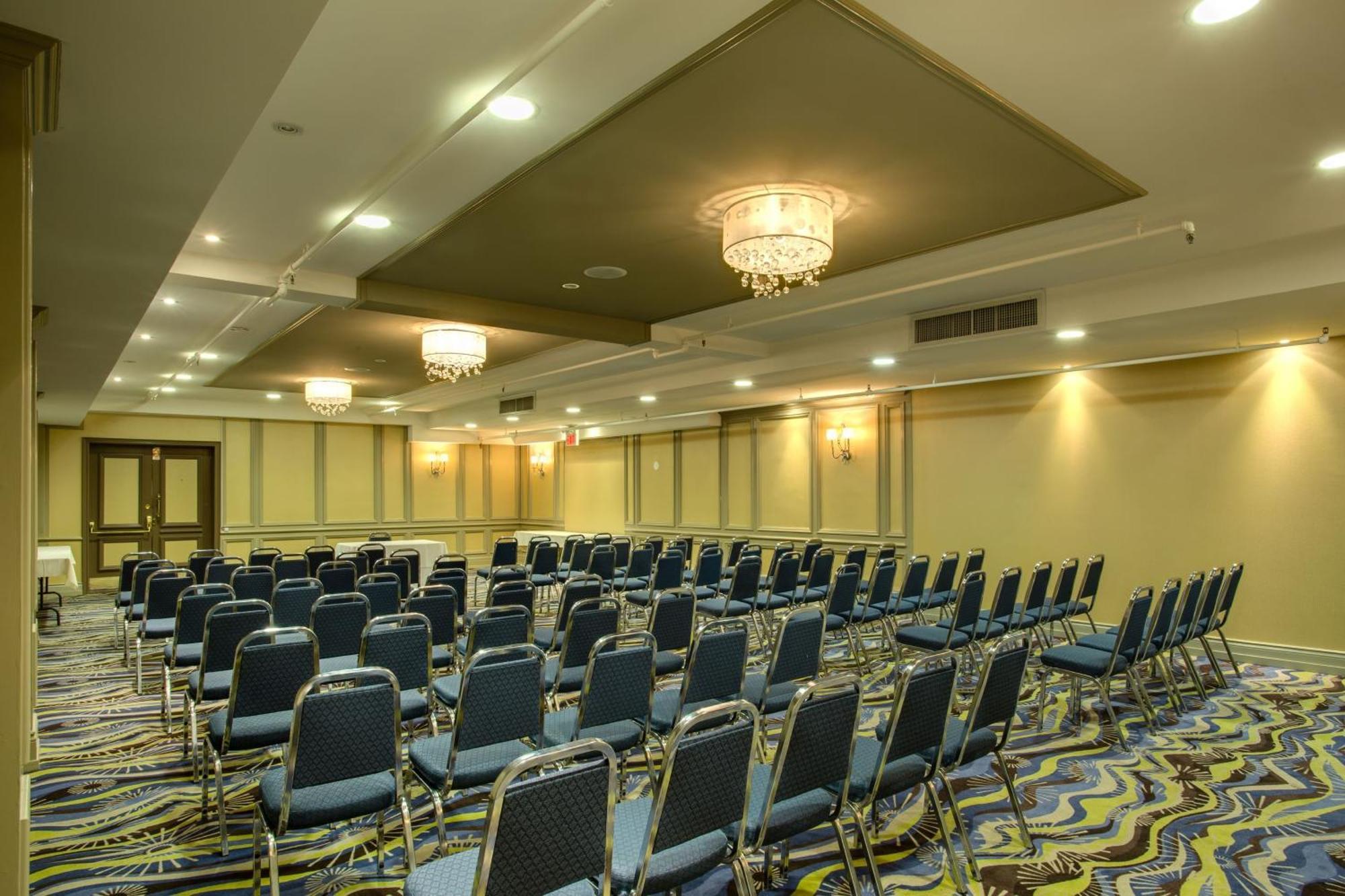 Holiday Inn Sudbury By Ihg Екстер'єр фото