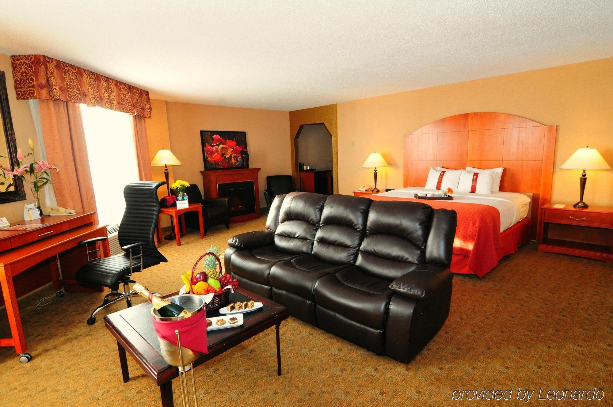 Holiday Inn Sudbury By Ihg Екстер'єр фото