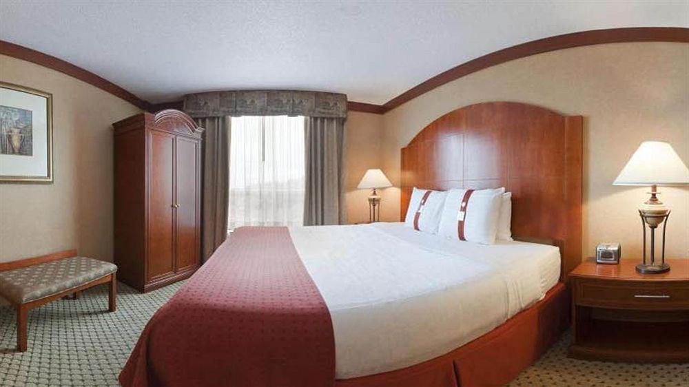 Holiday Inn Sudbury By Ihg Екстер'єр фото