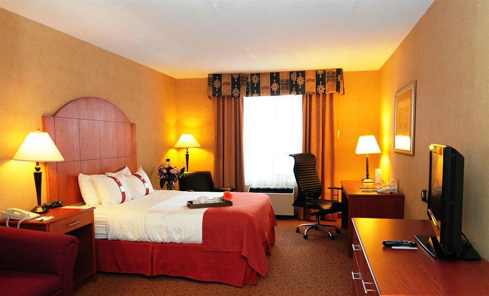 Holiday Inn Sudbury By Ihg Екстер'єр фото